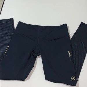 Virus pants size small